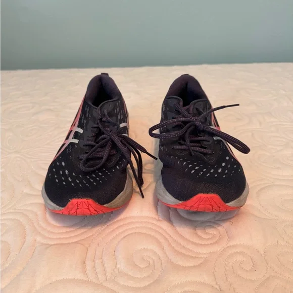 ASICS Novablast 2 running shoes - Picture 2 of 11